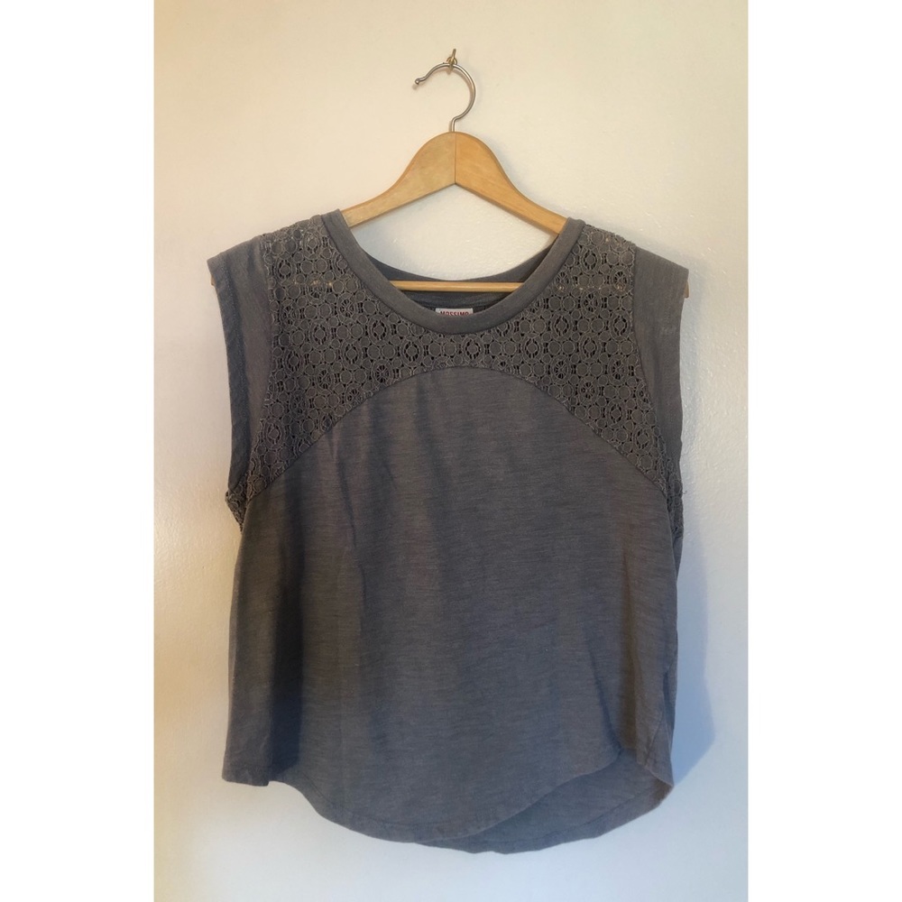 Gray Mossimo Shortsleeve Top with Crochet Detail